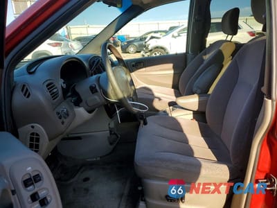 Zdjęcie 7 z 13 samochodu: 2001 DODGE GRAND CARAVAN SPORT VIN:2B8GP44G31R164404 - miniatura
