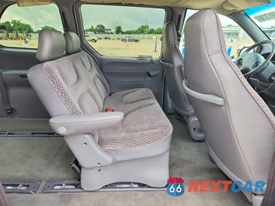 Zdjęcie 11 z 13 samochodu: 2000 DODGE CARAVAN VIN:2B4GP2532YR839428 - miniatura