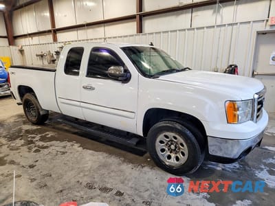 Czwarte zdjęcie samochodu z boku: 2013 GMC SIERRA K1500 SLE VIN:1GTR2VE73DZ212560 - miniatura