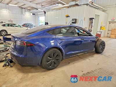 Trzecie zdjęcie samochodu z tyłu: 2022 TESLA MODEL S VIN:5YJSA1E51NF476833 - miniatura