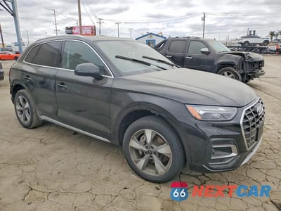Czwarte zdjęcie samochodu z boku: 2023 AUDI Q5 PREMIUM 40 VIN:WA1ABAFY6P2115793 - miniatura
