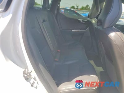 Zdjęcie 10 z 12 samochodu: 2015 VOLVO XC60 T6 R-DESIGN PLATINUM VIN:YV4902RS4F2726901 - miniatura