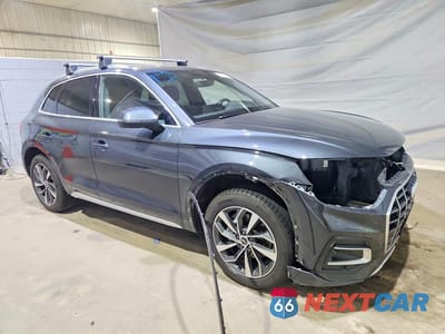 Czwarte zdjęcie samochodu z boku: 2021 AUDI Q5 PREMIUM PLUS VIN:WA1BAAFY0M2072054 - miniatura