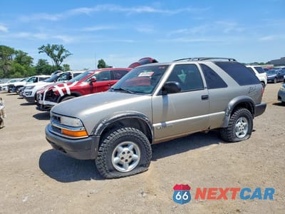 1999 CHEVROLET BLAZER 1GNCT18W9XK146616 - główne zdjęcie licytacji z USA - miniatura