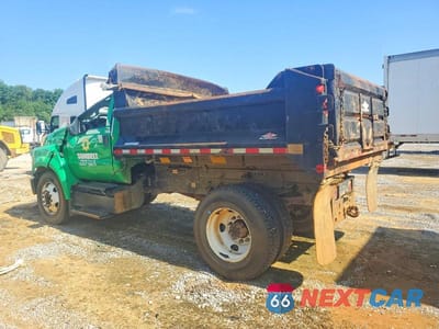 Trzecie zdjęcie samochodu z tyłu: 2018 FORD F650 SUPER DUTY DUMP TRUCK VIN:1FDNF6AY0JDF04775 - miniatura
