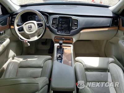 Zdjęcie 8 z 13 samochodu: 2016 VOLVO XC90 T6 VIN:YV4A22PL9G1025989 - miniatura