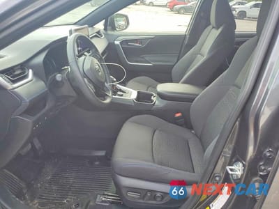 Zdjęcie 7 z 13 samochodu: 2024 TOYOTA RAV4 SE VIN:JTM16RFV3RJ043975 - miniatura