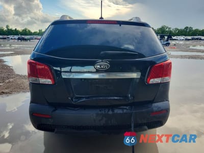 Zdjęcie 6 z 13 samochodu: 2013 KIA SORENTO LX VIN:5XYKT4A28DG311487 - miniatura