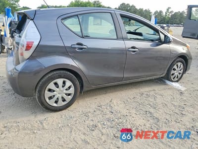 Trzecie zdjęcie samochodu z tyłu: 2014 TOYOTA PRIUS C THREE VIN:JTDKDTB32E1565177 - miniatura