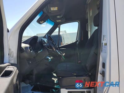 Zdjęcie 7 z 13 samochodu: 2019 MERCEDES BENZ SPRINTER 2500 DELIVERY VAN VIN:WD3PF1CDXKP049468 - miniatura