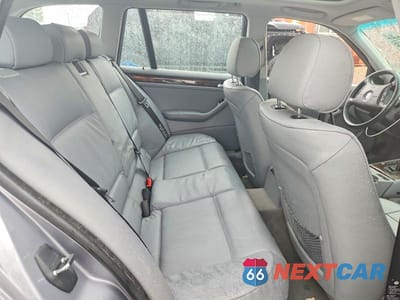 Zdjęcie 10 z 12 samochodu: 2003 BMW 325 XIT VIN:WBAEP33403PF03413 - miniatura