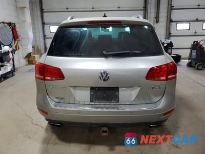 Zdjęcie 6 z 14 samochodu: 2011 VOLKSWAGEN TOUAREG HYBRID VIN:WVGFG9BP1BD004991 - miniatura