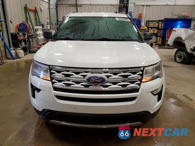 Piąte zdjęcie samochodu w środku: 2019 FORD EXPLORER XLT VIN:1FM5K8D86KGB34273 - miniatura