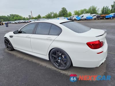 Drugie zdjęcie samochodu z przodu: 2014 BMW M5 VIN:WBSFV9C53ED593286 - miniatura
