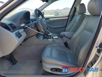 Zdjęcie 7 z 12 samochodu: 2004 BMW 325 I VIN:WBAEV33404KR32424 - miniatura