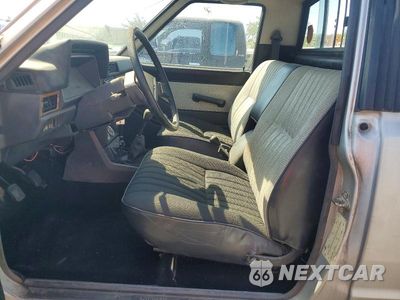 Zdjęcie 7 z 12 samochodu: 1984 DATSUN 720 LONG BED 4X4 VIN:1N6ND02Y7EC371575 - miniatura