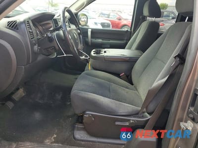 Zdjęcie 7 z 12 samochodu: 2008 CHEVROLET SILVERADO K1500 VIN:2GCEK190481187168 - miniatura