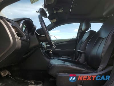Zdjęcie 7 z 12 samochodu: 2013 CHRYSLER 200 LIMITED VIN:1C3CCBCG6DN691010 - miniatura