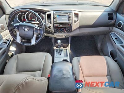Zdjęcie 8 z 12 samochodu: 2013 TOYOTA TACOMA DOUBLE CAB VIN:3TMLU4EN8DM109953 - miniatura