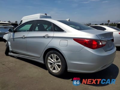 Drugie zdjęcie samochodu z przodu: 2013 HYUNDAI SONATA GLS VIN:5NPEB4AC0DH740656 - miniatura