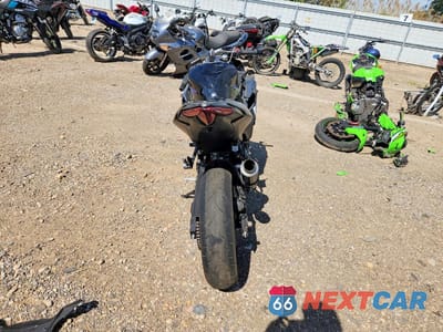 Czwarte zdjęcie samochodu z boku: 2025 KAWASAKI EX500 A VIN:ML5EXGJ10SDA61746 - miniatura