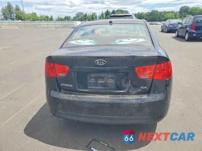 Zdjęcie 6 z 12 samochodu: 2013 KIA FORTE VIN:KNAFU4A21D5708169 - miniatura