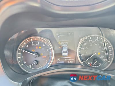 Zdjęcie 9 z 12 samochodu: 2019 INFINITI Q50 LUXE VIN:JN1EV7AP2KM512269 - miniatura
