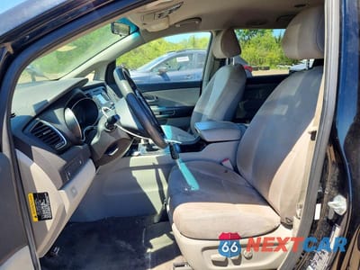 Zdjęcie 7 z 12 samochodu: 2015 KIA SEDONA LX VIN:KNDMB5C1XF6068826 - miniatura