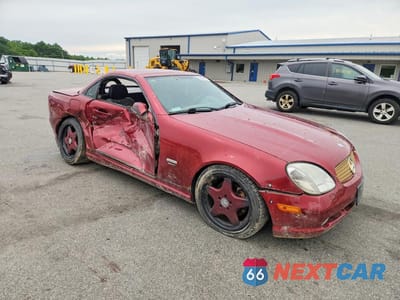 Czwarte zdjęcie samochodu z boku: 2001 MERCEDES-BENZ SLK 320 VIN:WDBKK65F21F205352 - miniatura