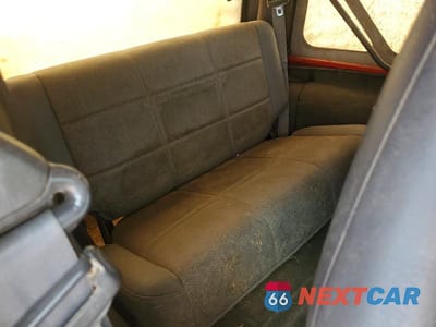 Zdjęcie 10 z 12 samochodu: 2001 JEEP WRANGLER / TJ SE VIN:1J4FA29P81P361093 - miniatura