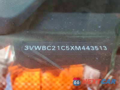 Zdjęcie 13 z 13 samochodu: 1999 VOLKSWAGEN NEW BEETLE GL VIN:3VWBC21C5XM443513 - miniatura