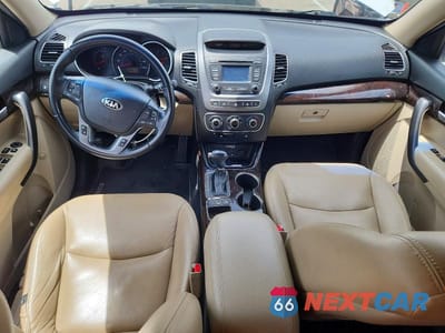 Zdjęcie 8 z 13 samochodu: 2014 KIA SORENTO LX VIN:5XYKT3A65EG440253 - miniatura