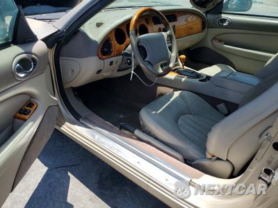 Zdjęcie 8 z 12 samochodu: 2000 JAGUAR XK8 VIN:SAJJA42C0YNA02298 - miniatura