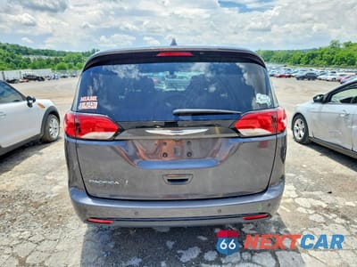 Zdjęcie 6 z 13 samochodu: 2020 CHRYSLER PACIFICA TOURING VIN:2C4RC1FGXLR102487 - miniatura