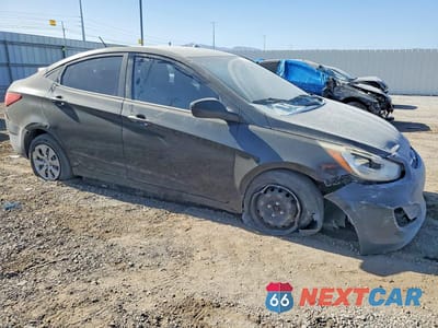 Czwarte zdjęcie samochodu z boku: 2017 HYUNDAI ACCENT SE VIN:KMHCT4AE4HU374701 - miniatura
