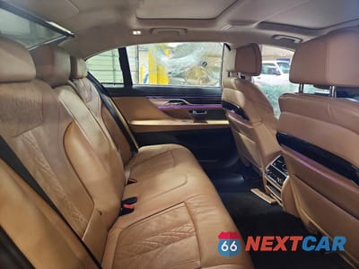 Zdjęcie 10 z 12 samochodu: 2016 BMW 750 XI VIN:WBA7F2C51GG418551 - miniatura