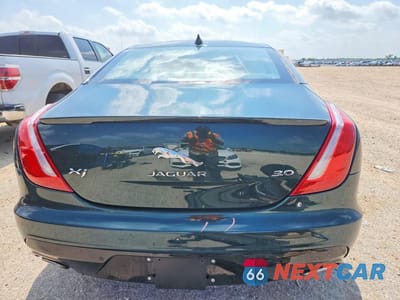 Zdjęcie 6 z 13 samochodu: 2019 JAGUAR XJ R - SPORT VIN:SAJWA1C78K8W19456 - miniatura
