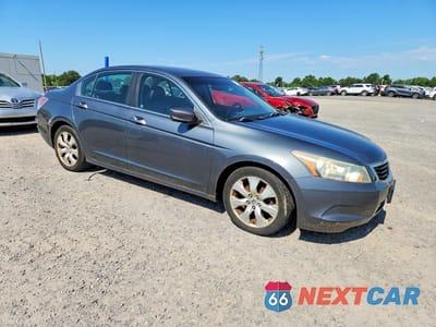 Czwarte zdjęcie samochodu z boku: 2010 HONDA ACCORD EXL VIN:1HGCP2F83AA026638 - miniatura