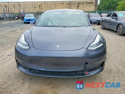 Piąte zdjęcie samochodu w środku: 2019 TESLA 3 VIN:5YJ3E1EA5KF407662 - miniatura
