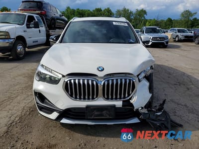 Piąte zdjęcie samochodu w środku: 2020 BMW X1 XDRIVE28I VIN:WBXJG9C01L5P78043 - miniatura