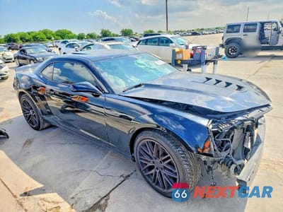 Czwarte zdjęcie samochodu z boku: 2015 CHEVROLET CAMARO 2SS VIN:2G1FK1EJ1F9164280 - miniatura
