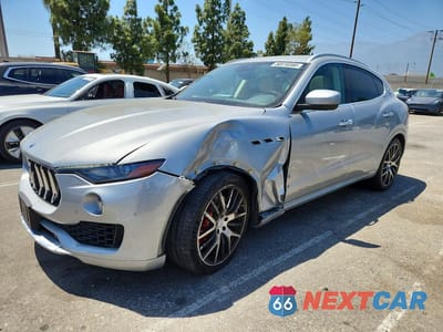 2017 MASERATI LEVANTE S LUXURY ZN661YUL4HX252166 - główne zdjęcie licytacji z USA - miniatura