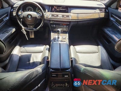 Zdjęcie 8 z 12 samochodu: 2015 BMW 740 LXI VIN:WBAYF4C57FGS99077 - miniatura