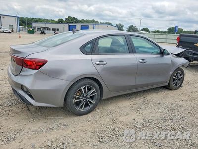Trzecie zdjęcie samochodu z tyłu: 2024 KIA FORTE LXS VIN:3KPF24AD2RE725410 - miniatura