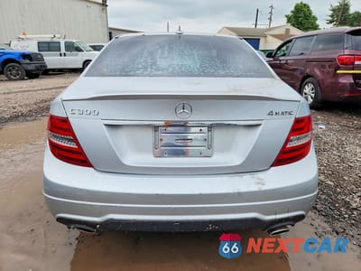 Zdjęcie 6 z 13 samochodu: 2013 MERCEDES-BENZ C 300 4MATIC VIN:WDDGF8AB3DR285876 - miniatura