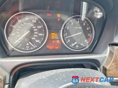 Zdjęcie 9 z 12 samochodu: 2013 BMW 328 I VIN:WBAKE3C55DE771109 - miniatura