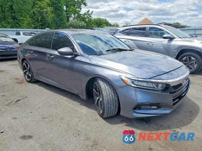 Czwarte zdjęcie samochodu z boku: 2019 HONDA ACCORD SPORT VIN:1HGCV1F36KA064905 - miniatura