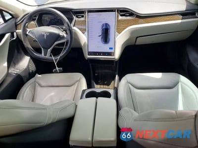 Zdjęcie 8 z 13 samochodu: 2016 TESLA MODEL S VIN:5YJSA1E11GF130197 - miniatura