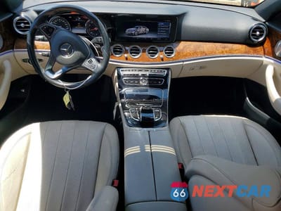 Zdjęcie 8 z 12 samochodu: 2017 MERCEDES-BENZ E 300 VIN:WDDZF4JB6HA009925 - miniatura