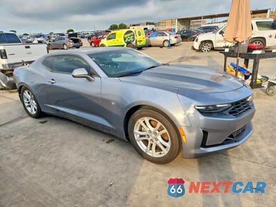 Czwarte zdjęcie samochodu z boku: 2020 CHEVROLET CAMARO LS VIN:1G1FB1RX3L0135268 - miniatura